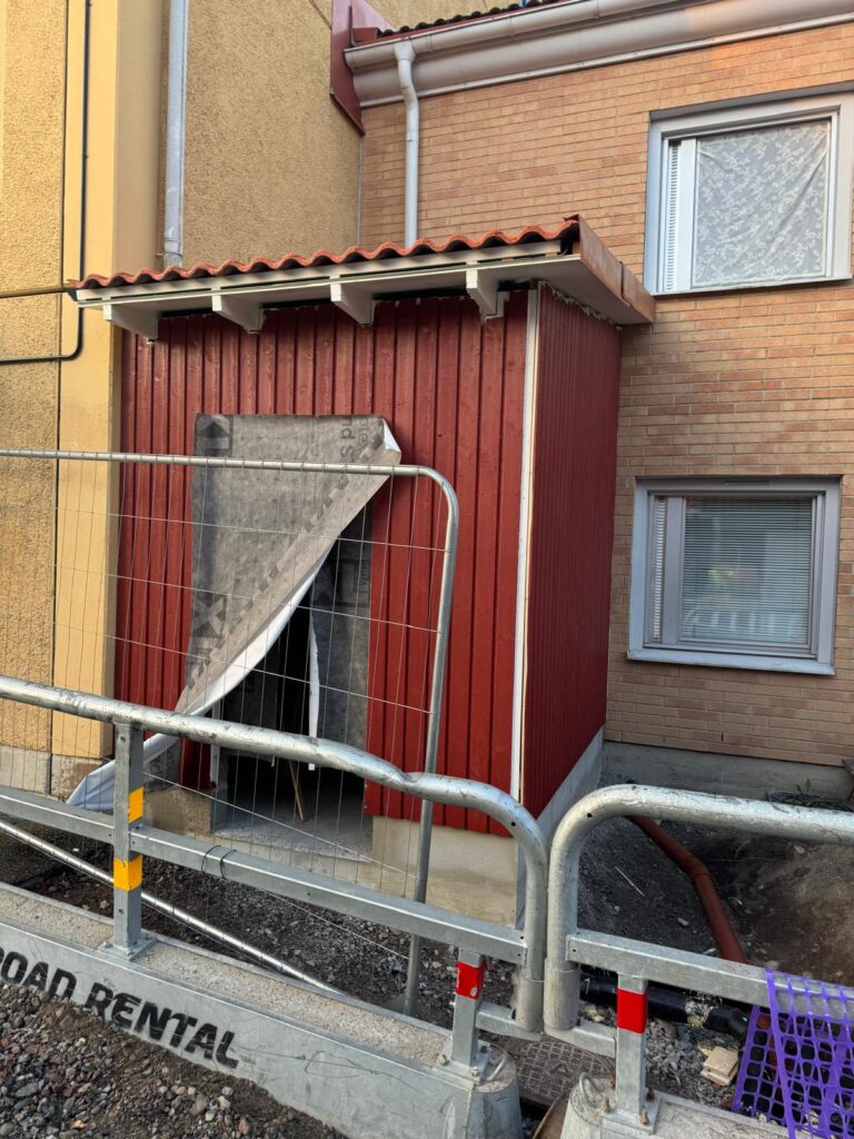 Bygga förråd i Stockholm.